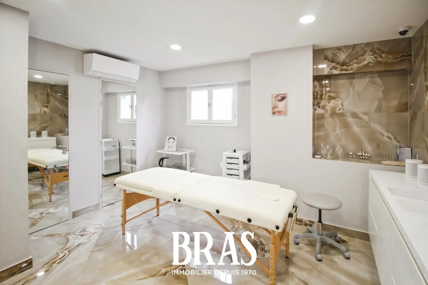 Flex dans Nantes à louer - Photo du bâtiment - Image 3 de 6