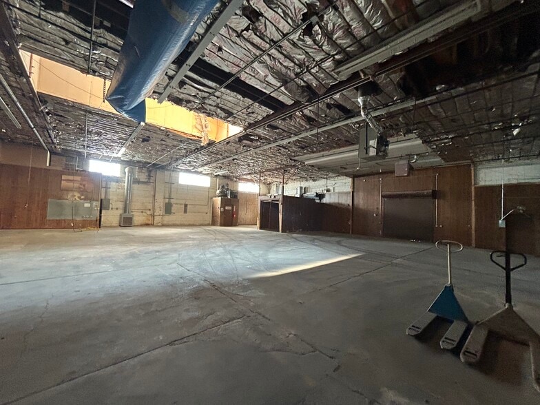 8228 McCormick Blvd, Skokie, IL for lease - Building Photo - Image 3 of 9