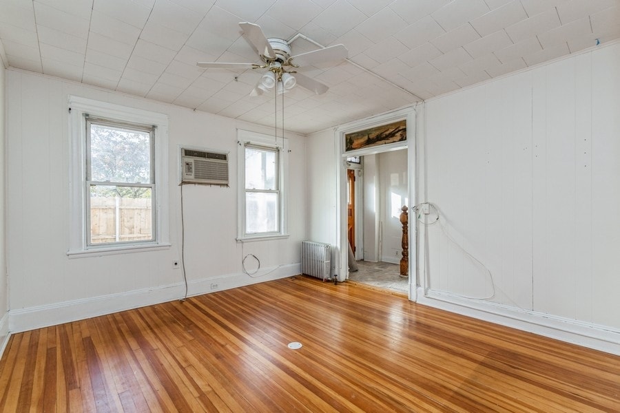 14-27 128th St, College Point, NY for lease Interior Photo- Image 1 of 4
