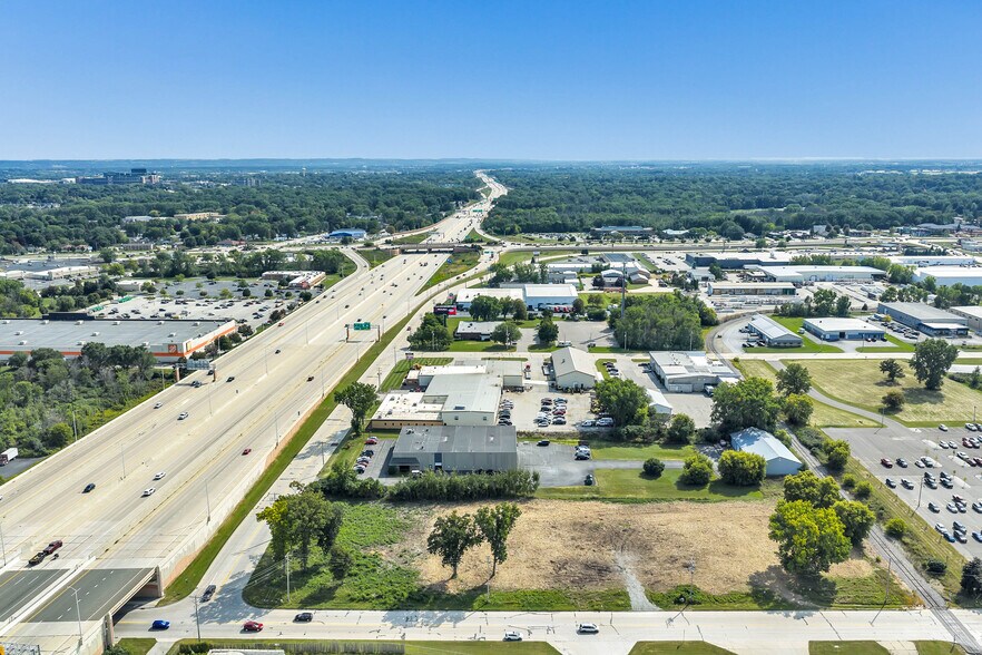 510 Lambeau St, Green Bay, WI à vendre - Photo du bâtiment - Image 3 de 10