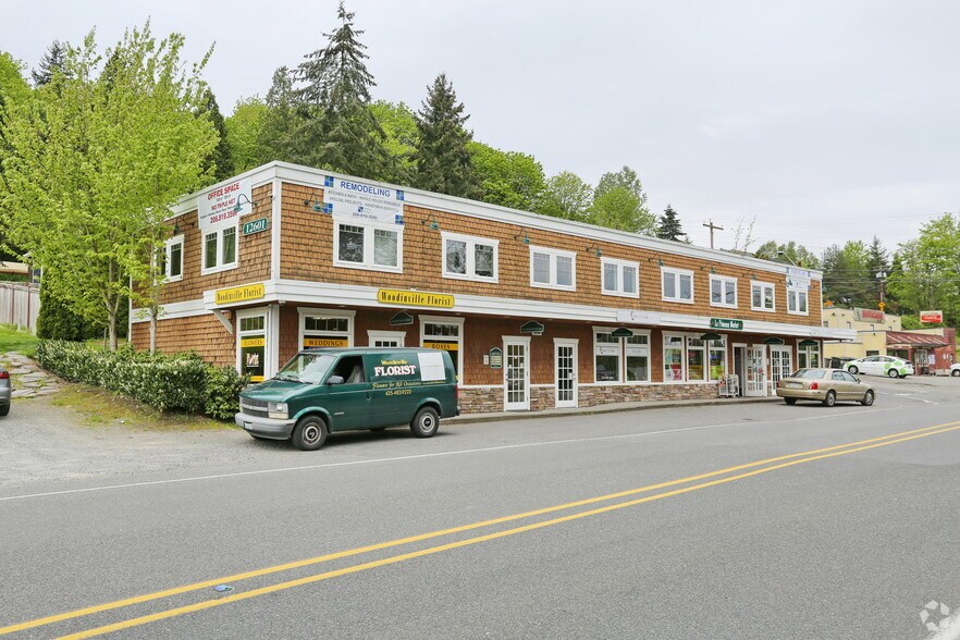12603-12607 NE Woodinville Dr, Woodinville, WA à louer - Photo du bâtiment - Image 3 de 5