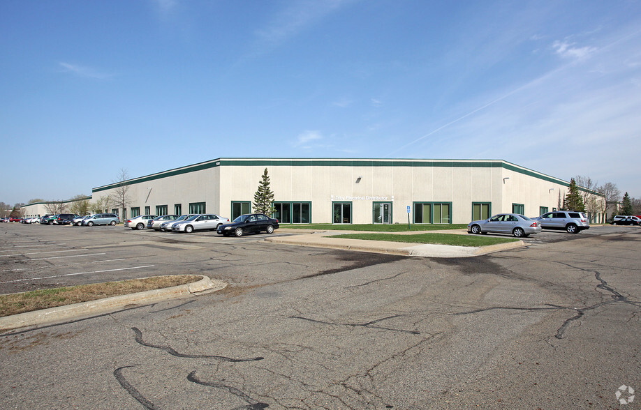 980 Lone Oak Rd, Eagan, MN for lease - Building Photo - Image 1 of 6