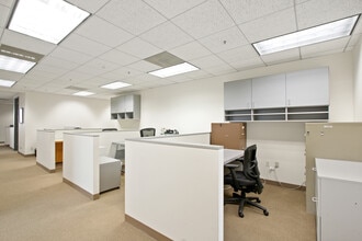 1990 S Bundy Dr, Los Angeles, CA for lease Interior Photo- Image 2 of 11