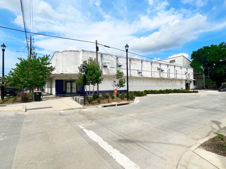 2902 Caroline St, Houston, TX à vendre - Photo du bâtiment - Image 1 de 5