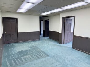 1210-1228 Towanda Ave, Bloomington, IL for lease Interior Photo- Image 2 of 9