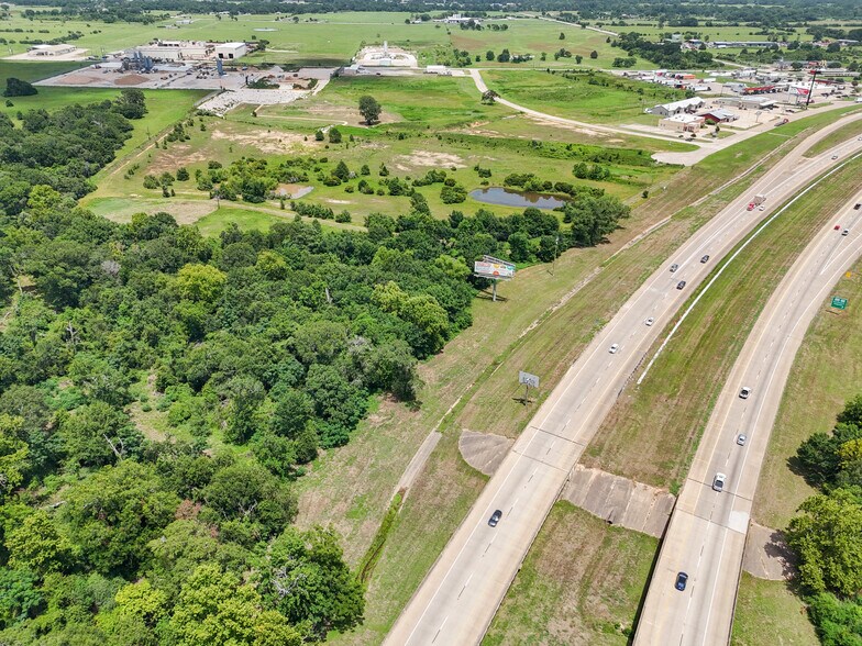 0 290 Bypass, Hempstead, TX à vendre - Photo du bâtiment - Image 2 de 24