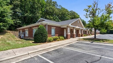 9719 Northeast Pky, Matthews, NC for lease Interior Photo- Image 2 of 21