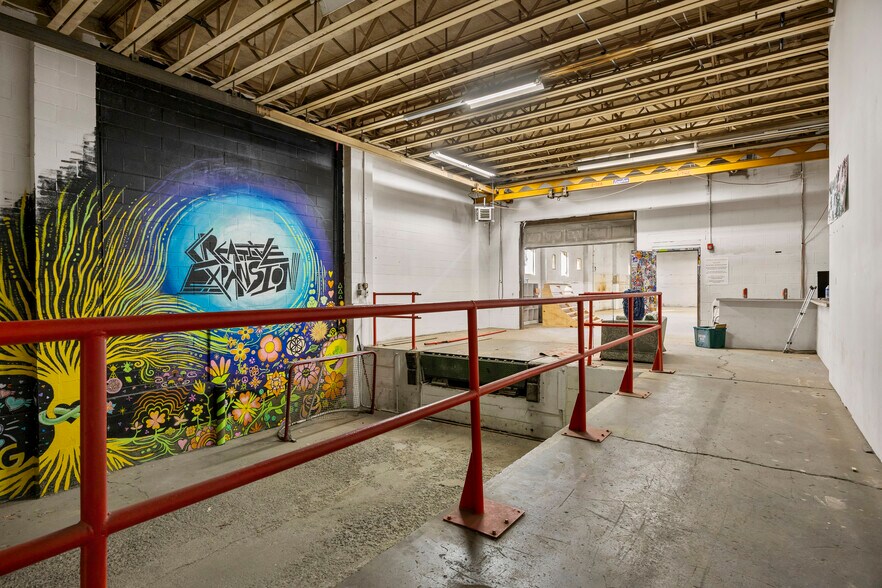 930 Broadway, Albany, NY à louer - Photo du bâtiment - Image 3 de 37