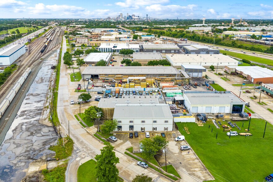 1616 L And A Rd, Metairie, LA à louer - Photo du bâtiment - Image 1 de 48