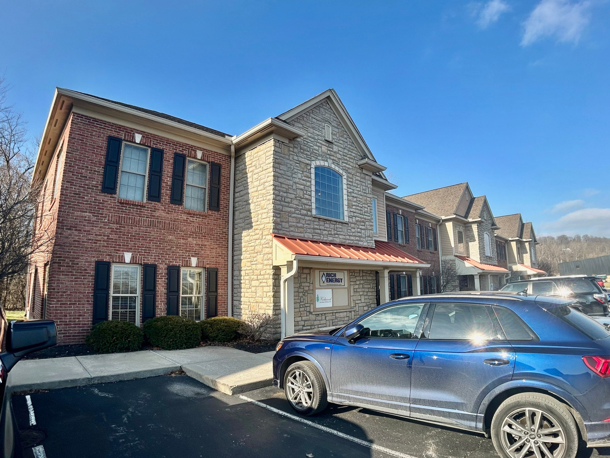 5082-5086 Wooster Rd, Cincinnati, OH for lease Primary Photo- Image 1 of 11