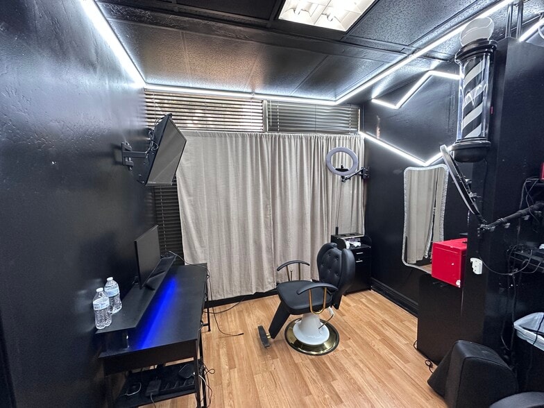 3500 21st St, Bakersfield, CA for lease - Building Photo - Image 2 of 16