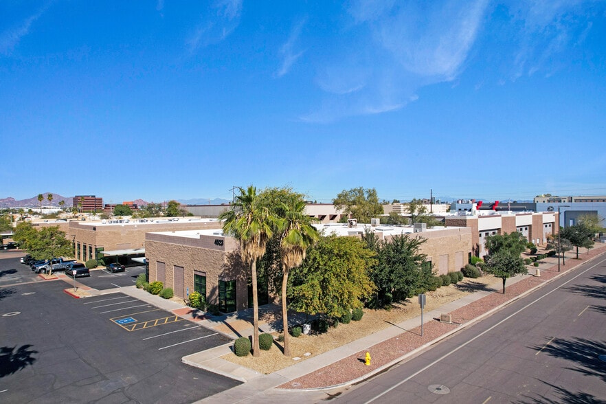 4523 E Broadway Rd, Phoenix, AZ for sale - Building Photo - Image 3 of 9