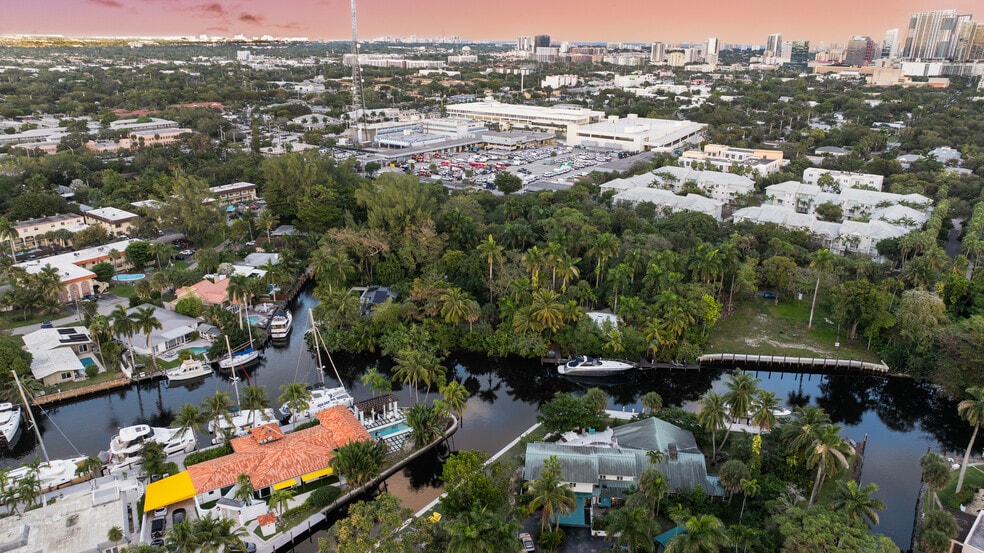301 Kennelworth Pl, Fort Lauderdale, FL for sale - Building Photo - Image 3 of 40