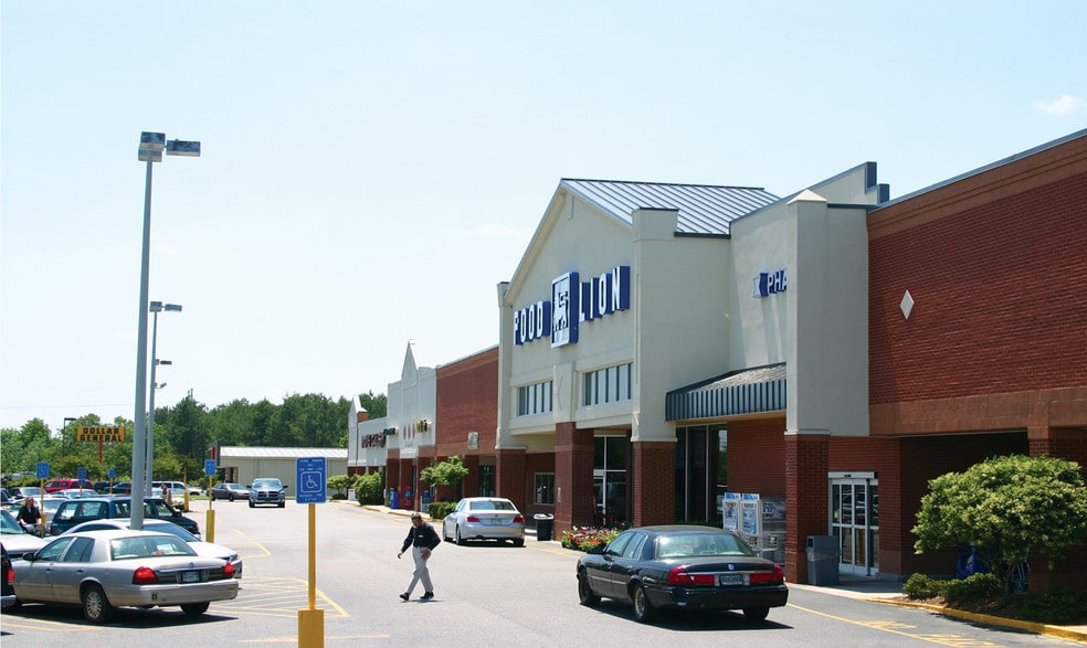 135 Market Place Dr, North Augusta, SC à louer - Photo du bâtiment - Image 3 de 10