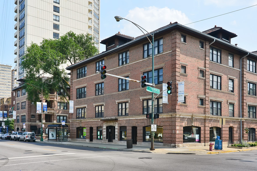 725-749 W Irving Park Rd, Chicago, IL à vendre - Photo principale - Image 1 de 1