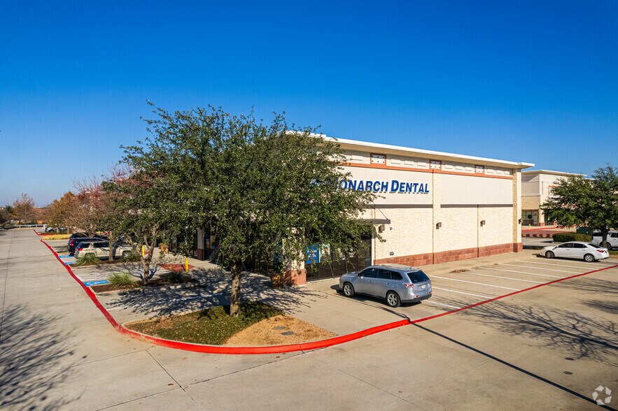 5404 Preston Rd, Frisco, TX à louer - Photo du bâtiment - Image 3 de 4