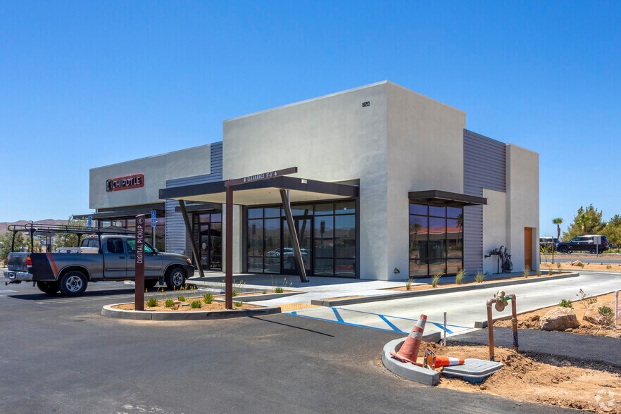 820 S China Lake Blvd, Ridgecrest, CA à vendre - Photo du bâtiment - Image 3 de 5