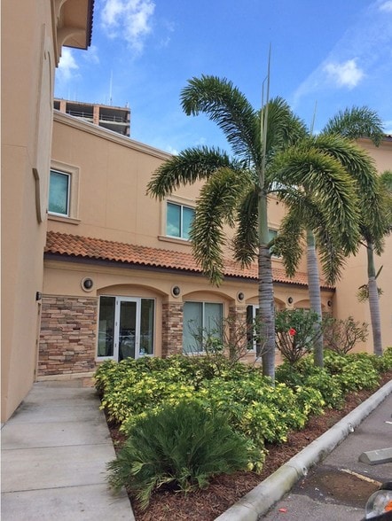 1130 Cleveland St, Clearwater, FL à louer - Photo du bâtiment - Image 2 de 8