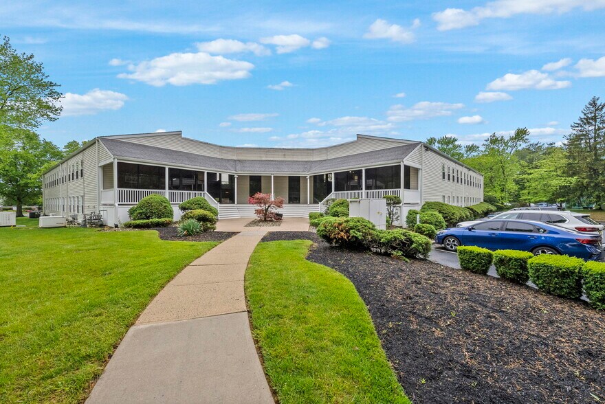 59 Avenue at the Commons, Shrewsbury, NJ à louer - Photo du bâtiment - Image 3 de 6