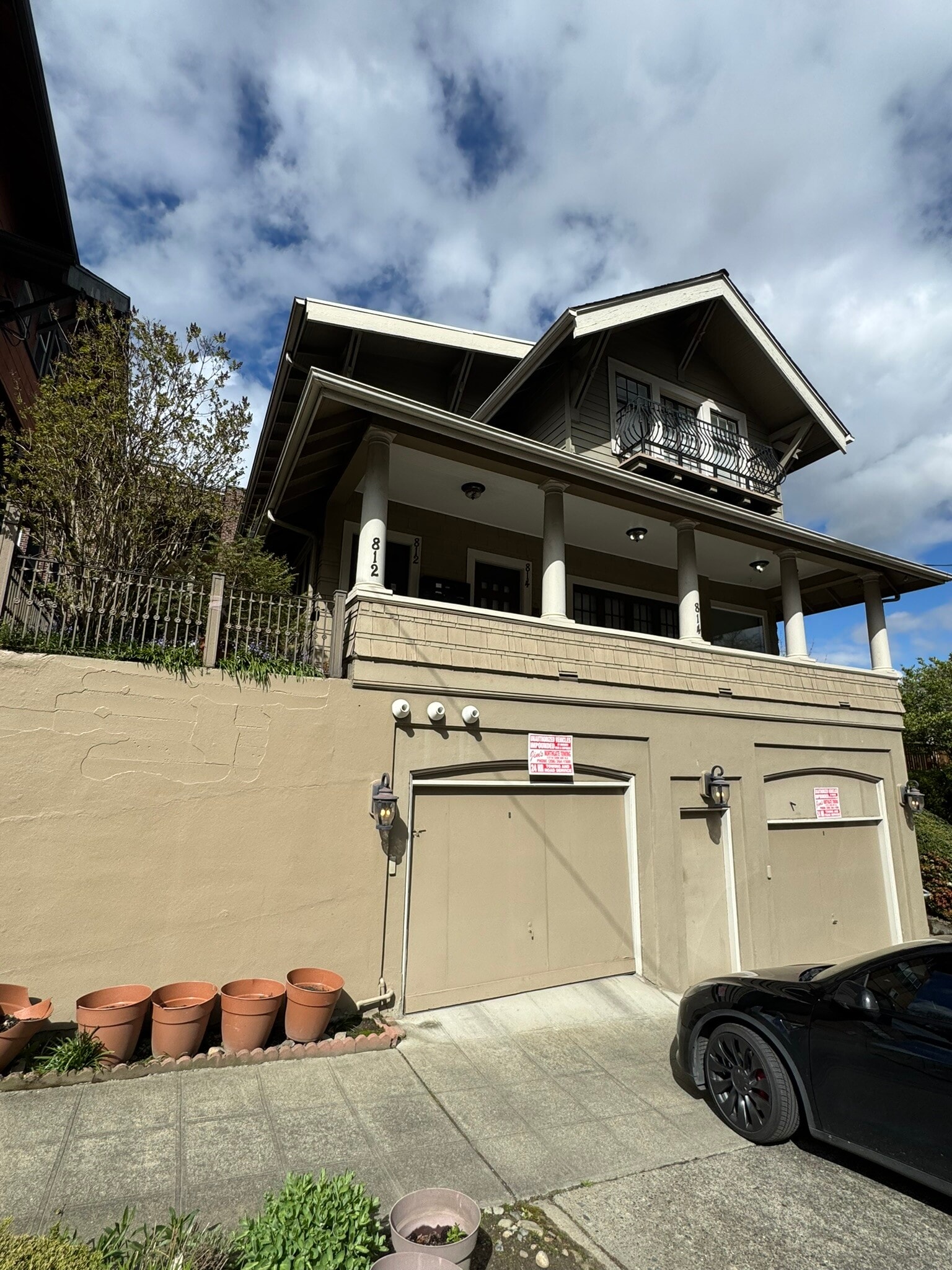 812 E Gwinn Pl, Seattle, WA for sale Primary Photo- Image 1 of 19
