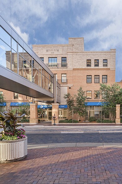 26 E Superior St, Duluth, MN à louer - Photo du bâtiment - Image 3 de 8