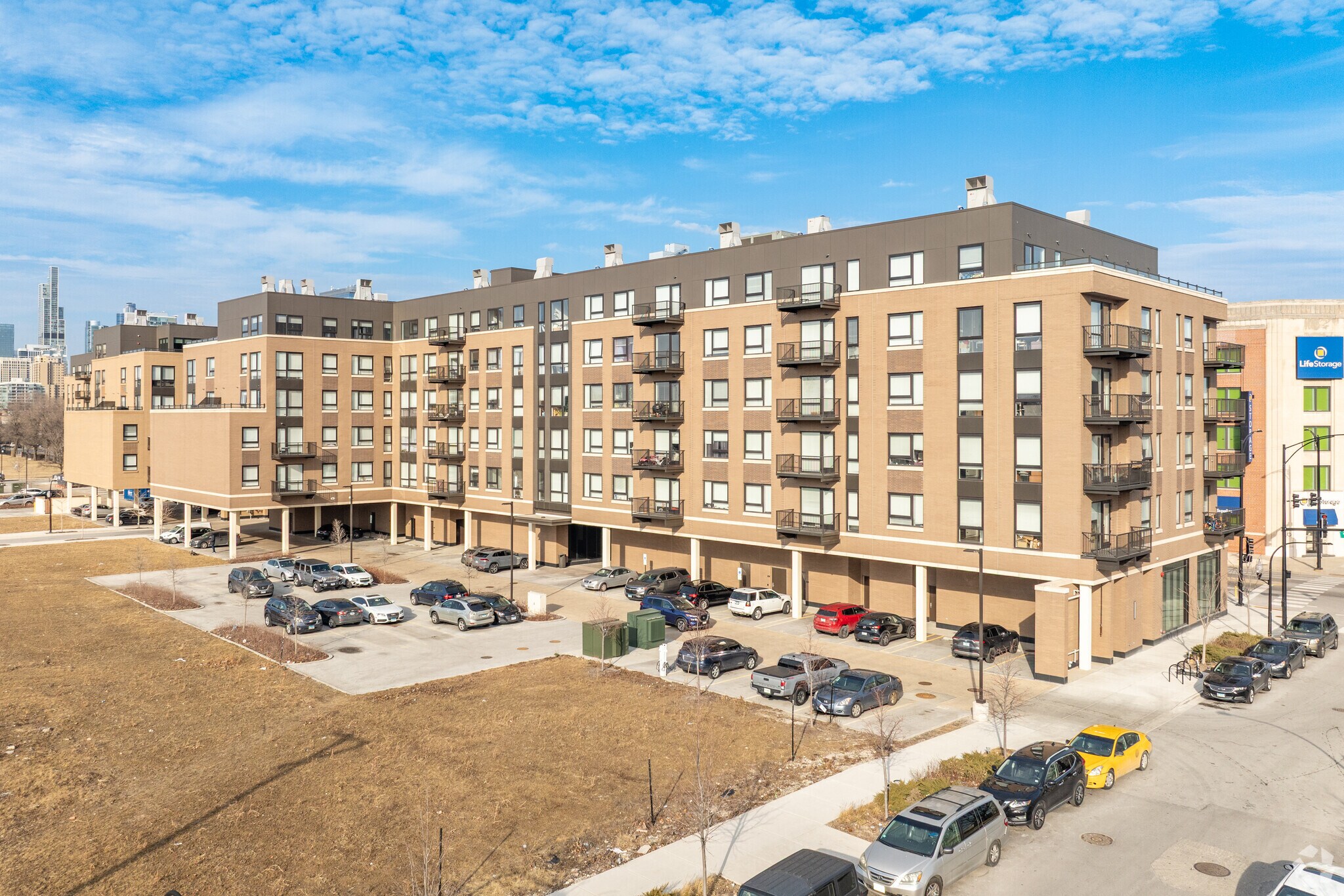 2300 S State St, Chicago, IL for lease Primary Photo- Image 1 of 6