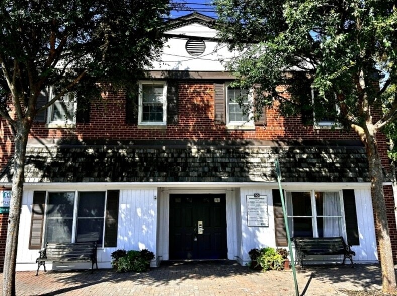 10 Fairmount Ave, Chatham, NJ for lease - Primary Photo - Image 1 of 1