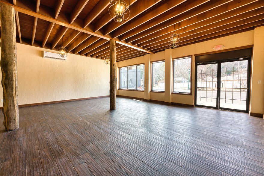 600 Park Ave, Hot Springs National Park, AR for lease - Building Photo - Image 2 of 21