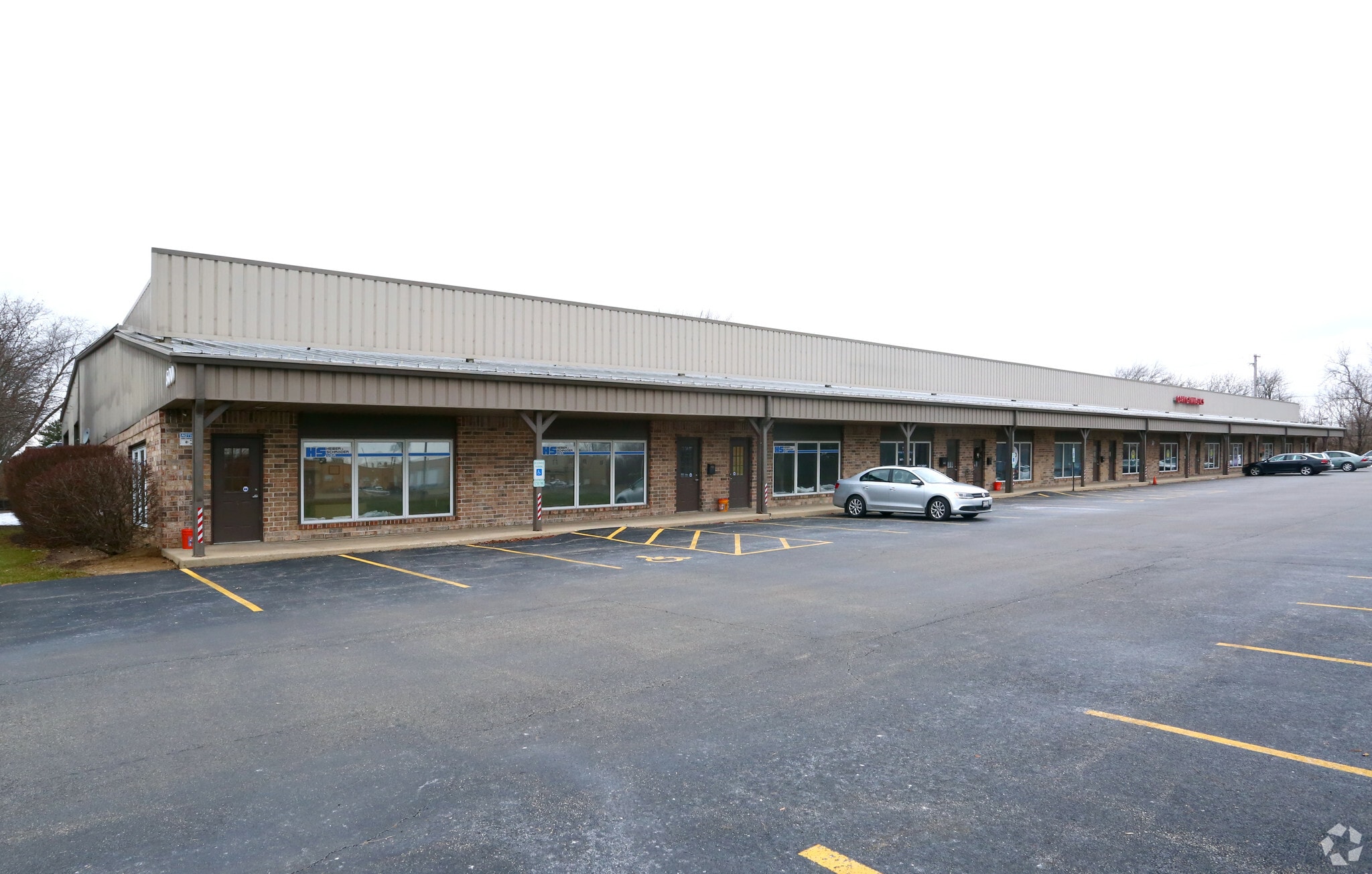 600 Industrial Dr, Cary, IL for lease Primary Photo- Image 1 of 3