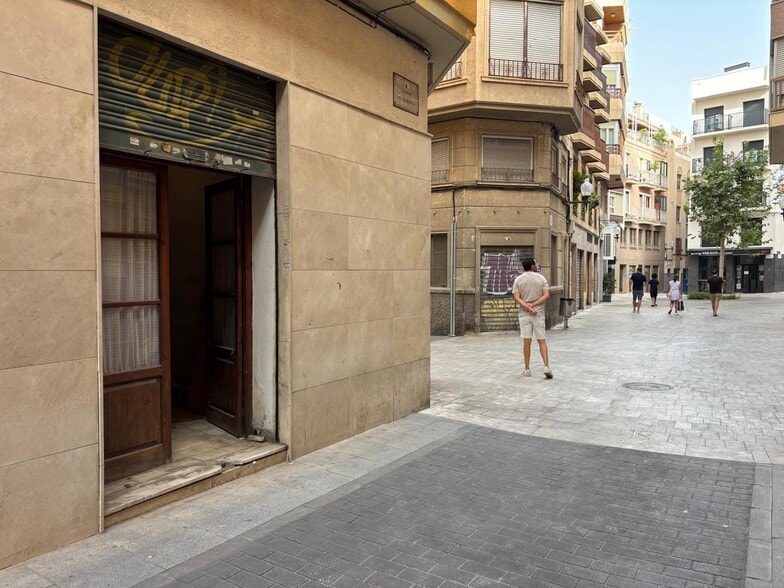 Retail in Elche, Alicante for lease - Building Photo - Image 2 of 9
