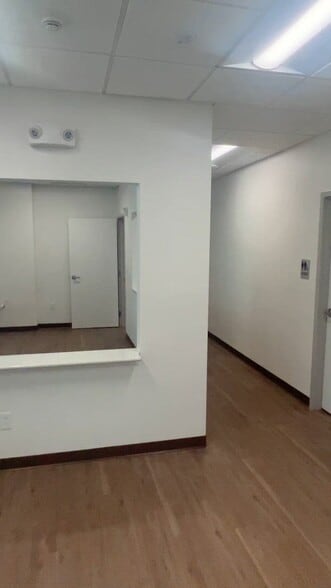 1428 S Tamiami Trl, Sarasota, FL for lease - Commercial Listing Video - Image 2 of 13