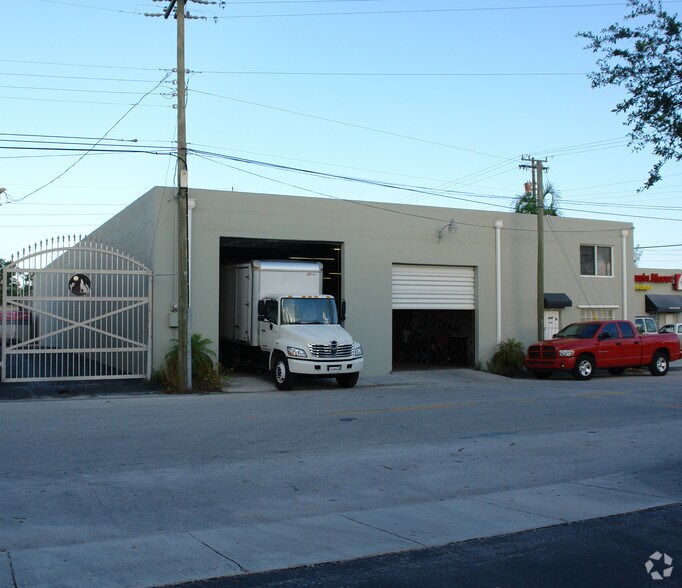 1207 SW 1st Ave, Fort Lauderdale, FL à louer - Photo du bâtiment - Image 2 de 10