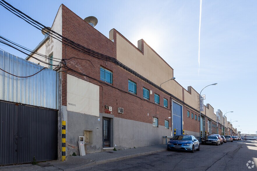 Calle de Ponferrada, Fuenlabrada, Madrid à vendre - Photo du bâtiment - Image 2 de 3
