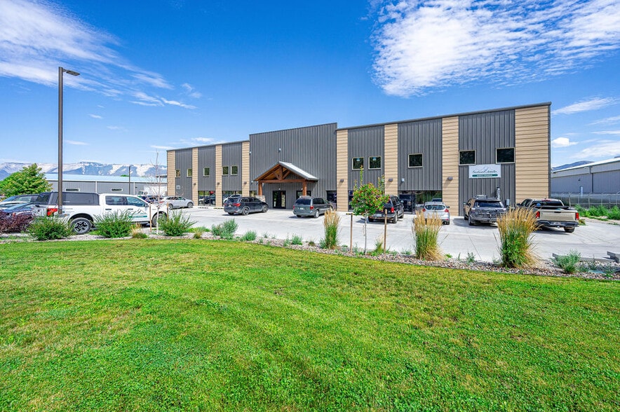 1944 Airport Rd, Rifle, CO for lease - Building Photo - Image 2 of 13