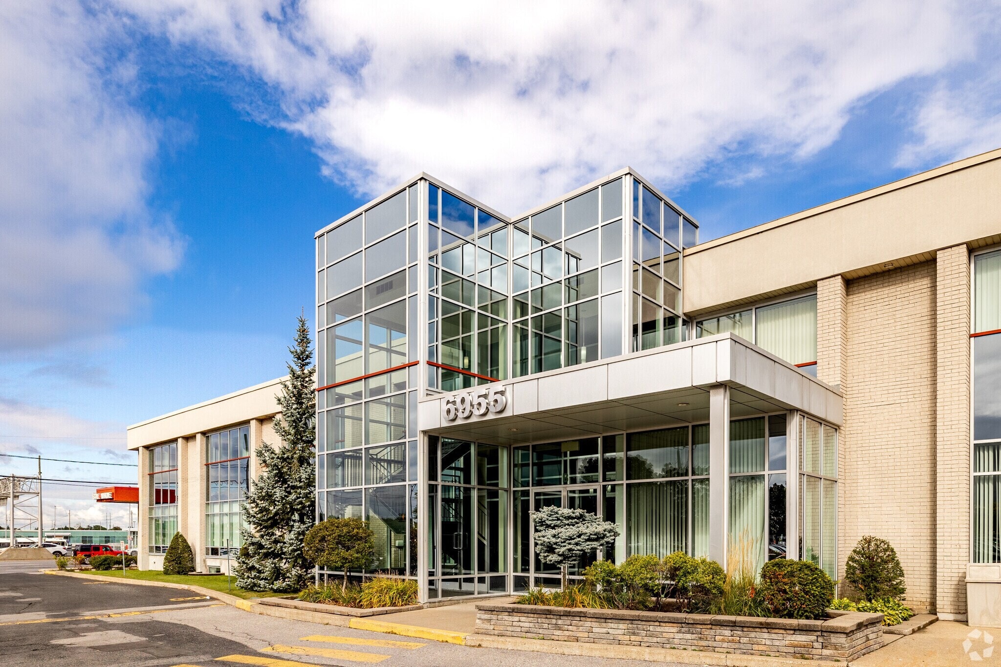 6953-6975 Taschereau Boul, Brossard, QC for lease Primary Photo- Image 1 of 7