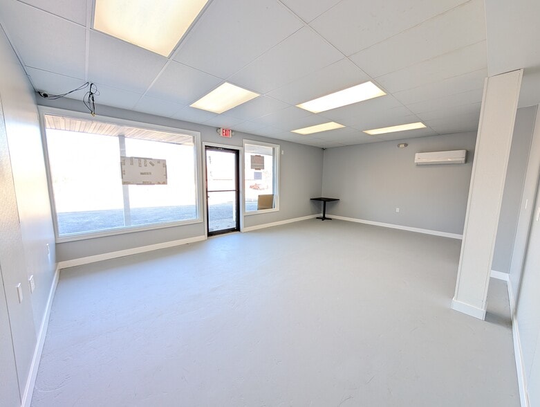 1126-1146 E Grand River Ave, Portland, MI for lease - Building Photo - Image 2 of 20