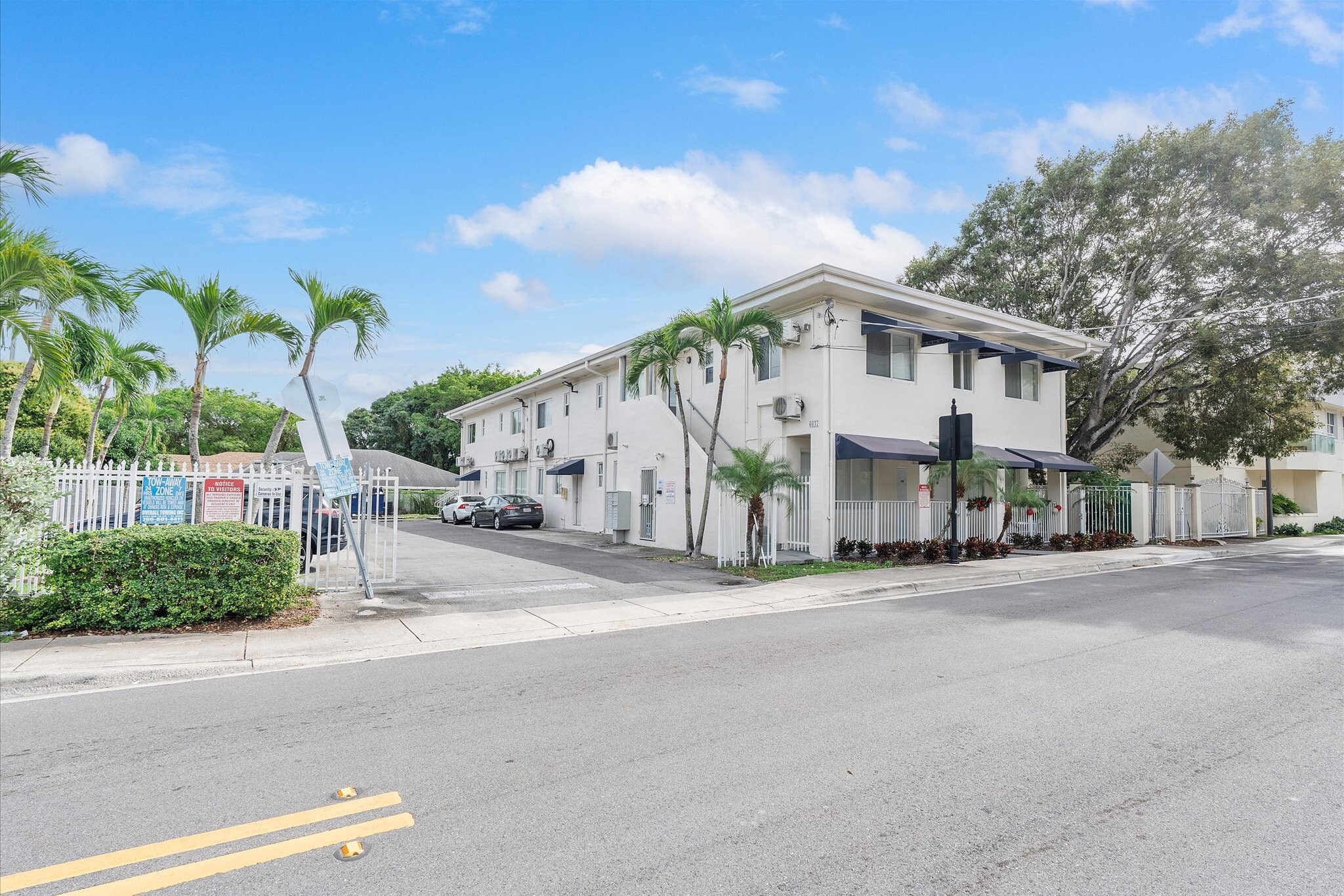 6647 SW 59th Pl, Miami, FL for sale Building Photo- Image 1 of 27