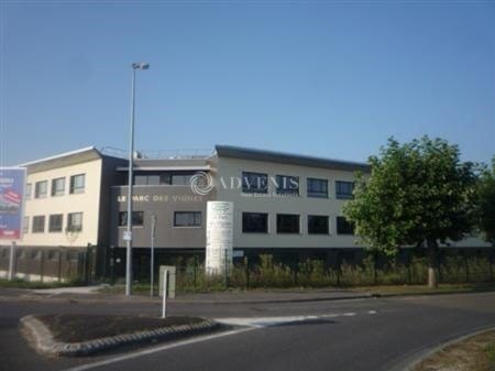 27 Rue Panhard Levassor, Chanteloup-les-Vignes for lease Building Photo- Image 1 of 7