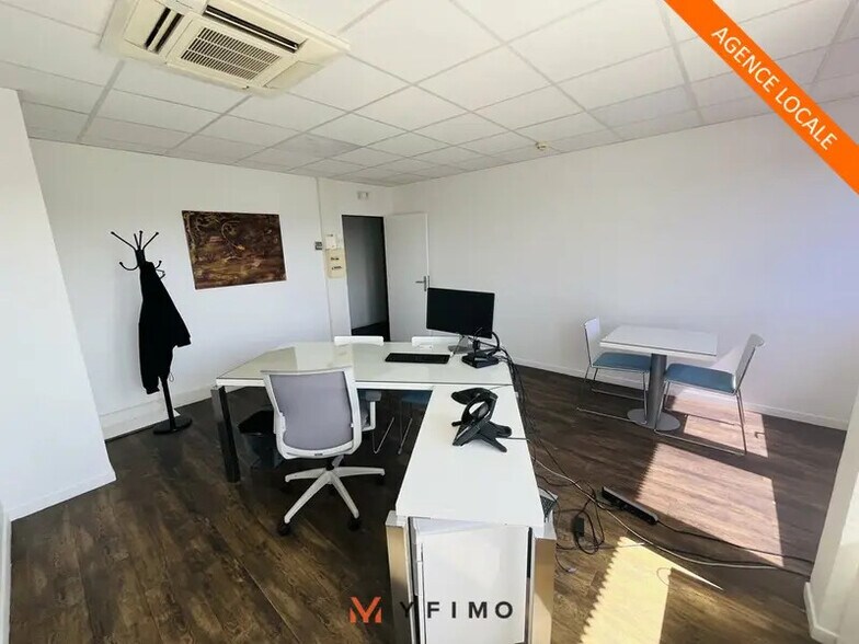 Bureau dans Poissy à louer - Photo intérieure - Image 2 de 6