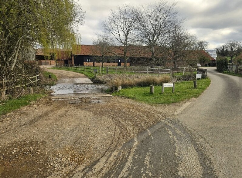 Redbournbury Ln, St Albans à louer - Photo du bâtiment - Image 3 de 3