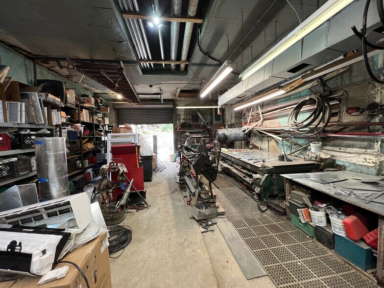 2133 Orthodox St, Philadelphia, PA à vendre - Photo intérieure - Image 3 de 8