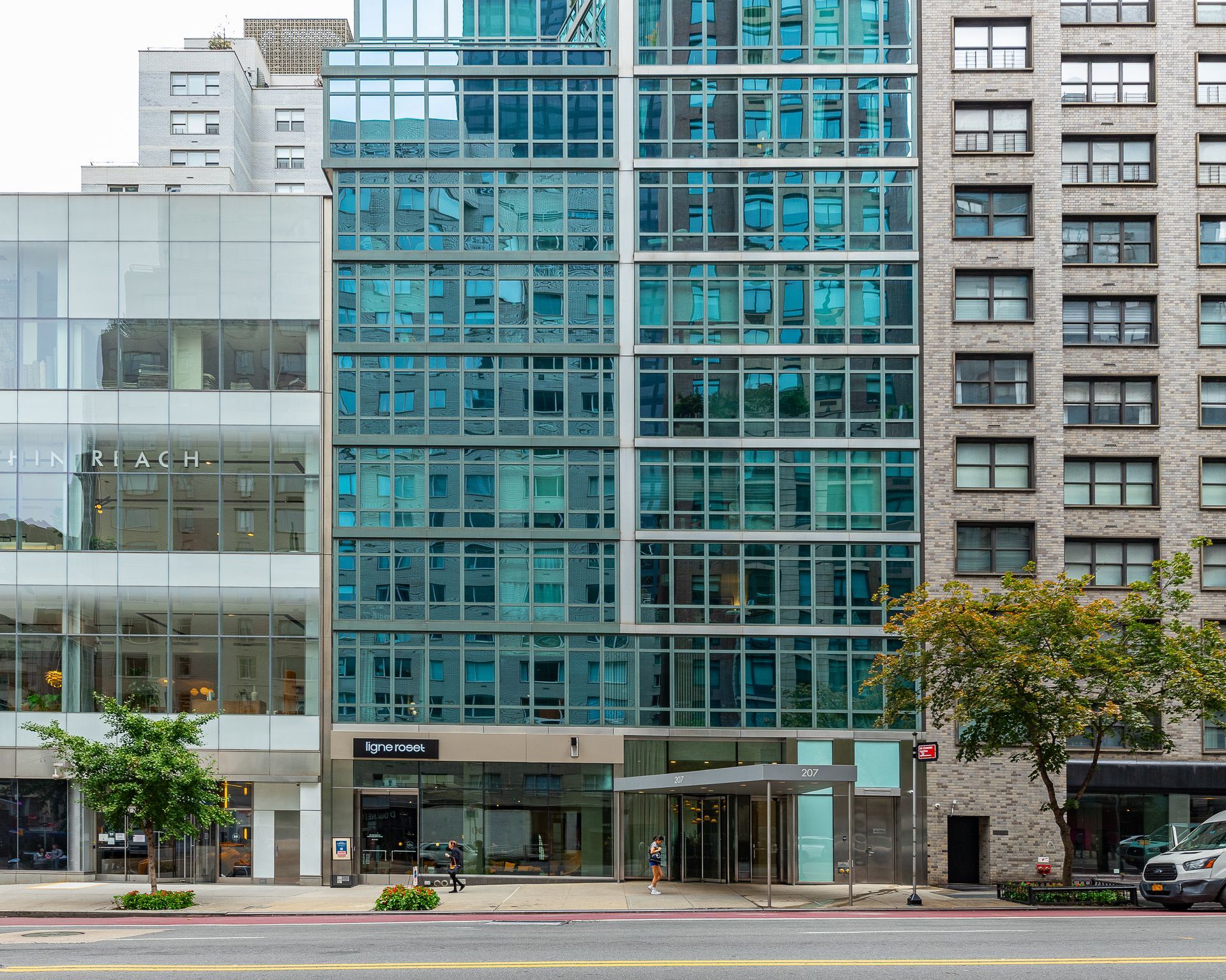 The Manhattan Retail Collection portfolio of 9 properties for sale on LoopNet.ca Building Photo- Image 1 of 15