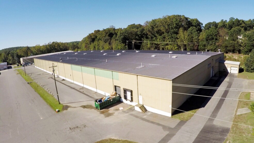 3010 Mine Rd, Fredericksburg, VA à louer - Photo du bâtiment - Image 2 de 13