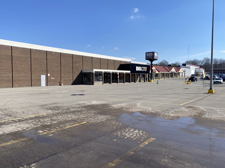 104-190 Alameda Plz, Butler, PA for lease - Building Photo - Image 2 of 7