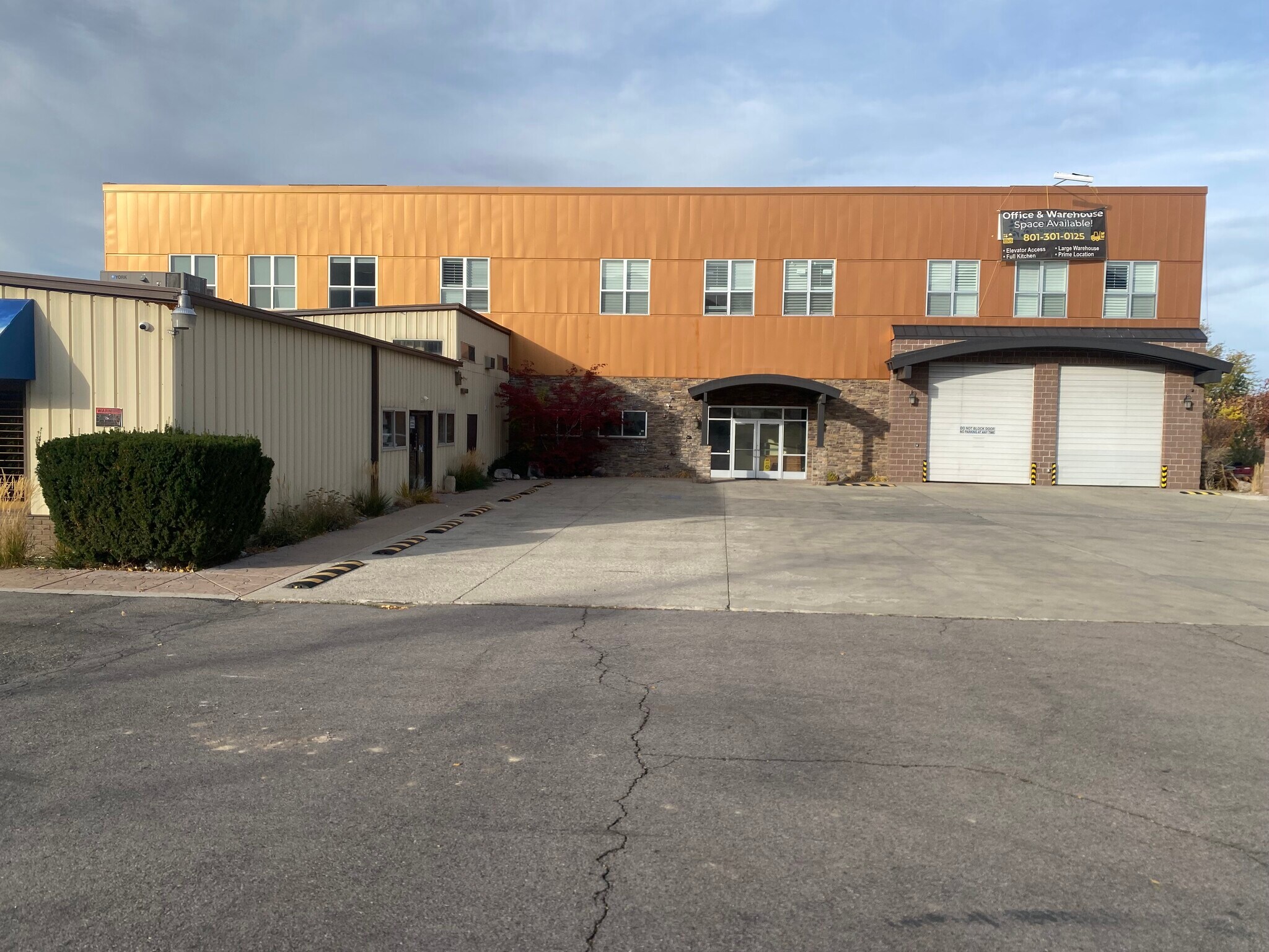 10520 S 700 E, Sandy, UT for lease Building Photo- Image 1 of 25