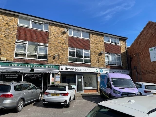 192 Dukes Ride, Crowthorne for lease Primary Photo- Image 1 of 2