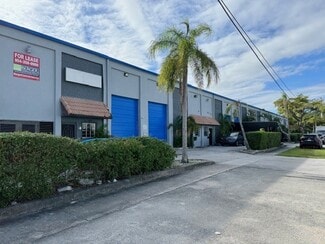 Plus de détails pour 13251-13455 NE 17th Ave, Miami, FL - Industriel à louer