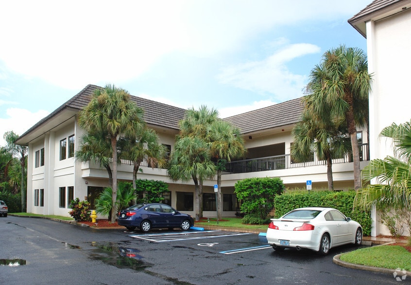 600 Sandtree Dr, Palm Beach Gardens, FL for lease - Building Photo - Image 2 of 4