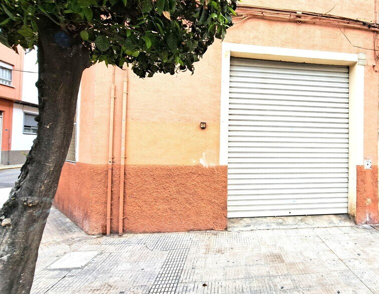 Retail in Carcaixent for sale - Building Photo - Image 1 of 13