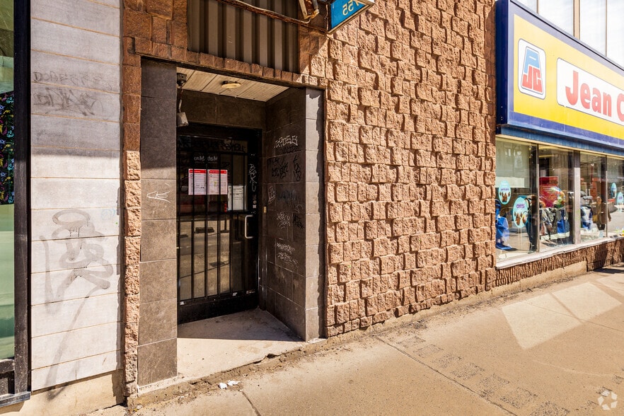 3745-3755 Boul Saint-Laurent, Montréal, QC for sale - Building Photo - Image 3 of 4